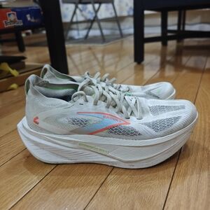 Brooks Womens Hyperion Max 3 1204551B182 White Running Shoes Sneakers Size 9 B